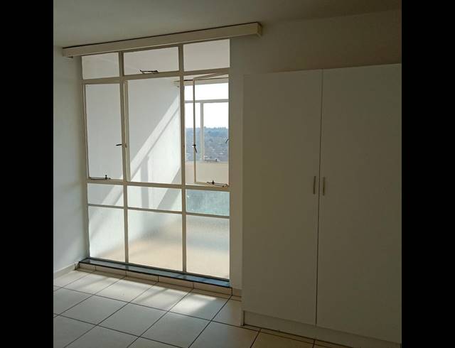 1 BEDROOM APARTMENT FOR SALE IN KENSINGTON